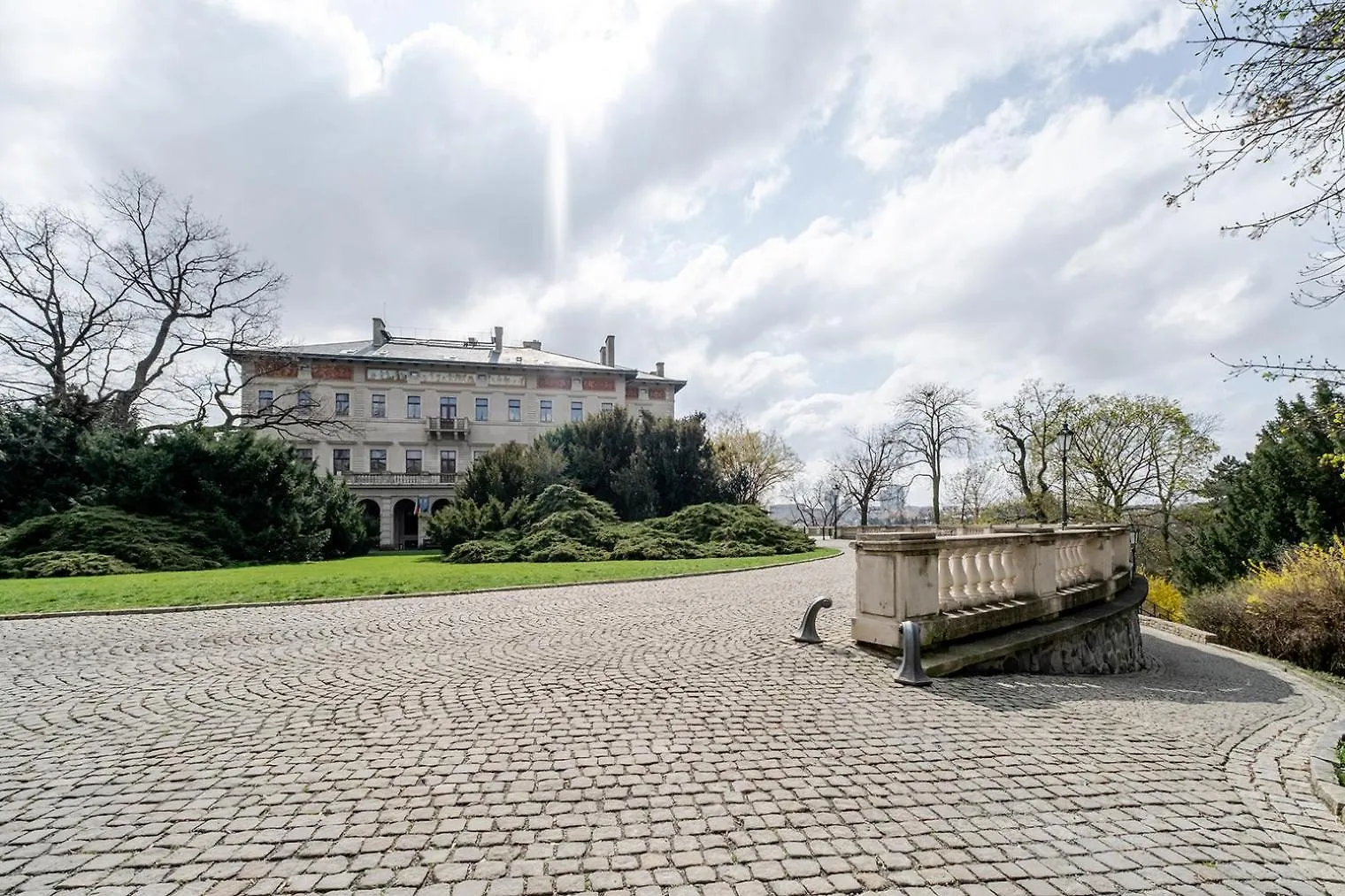 Blueground Prague 10 Equipped Vsfs University Prg-28