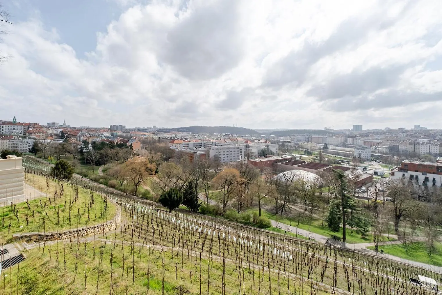 Blueground Prague 10 Equipped Vsfs University Prg-28 Lägenhet